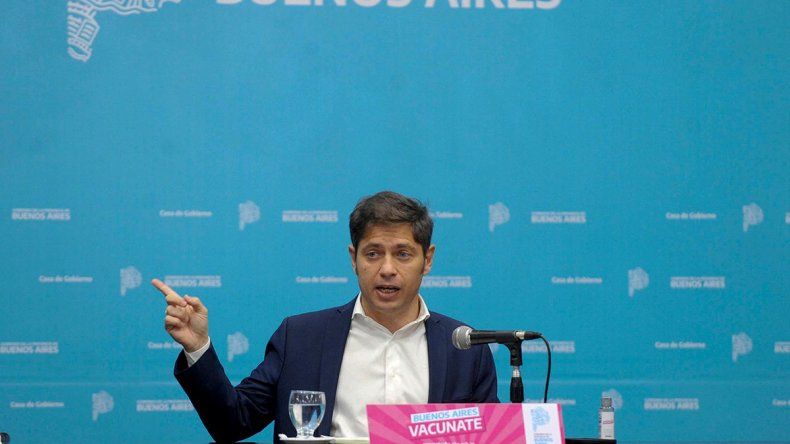 Tras las críticas de la oposición, Kicillof defendió los viajes de egresados gratis