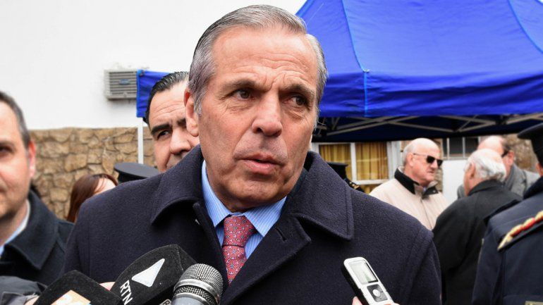 El gobernador deslizó la posibilidad de otra emisión de letras