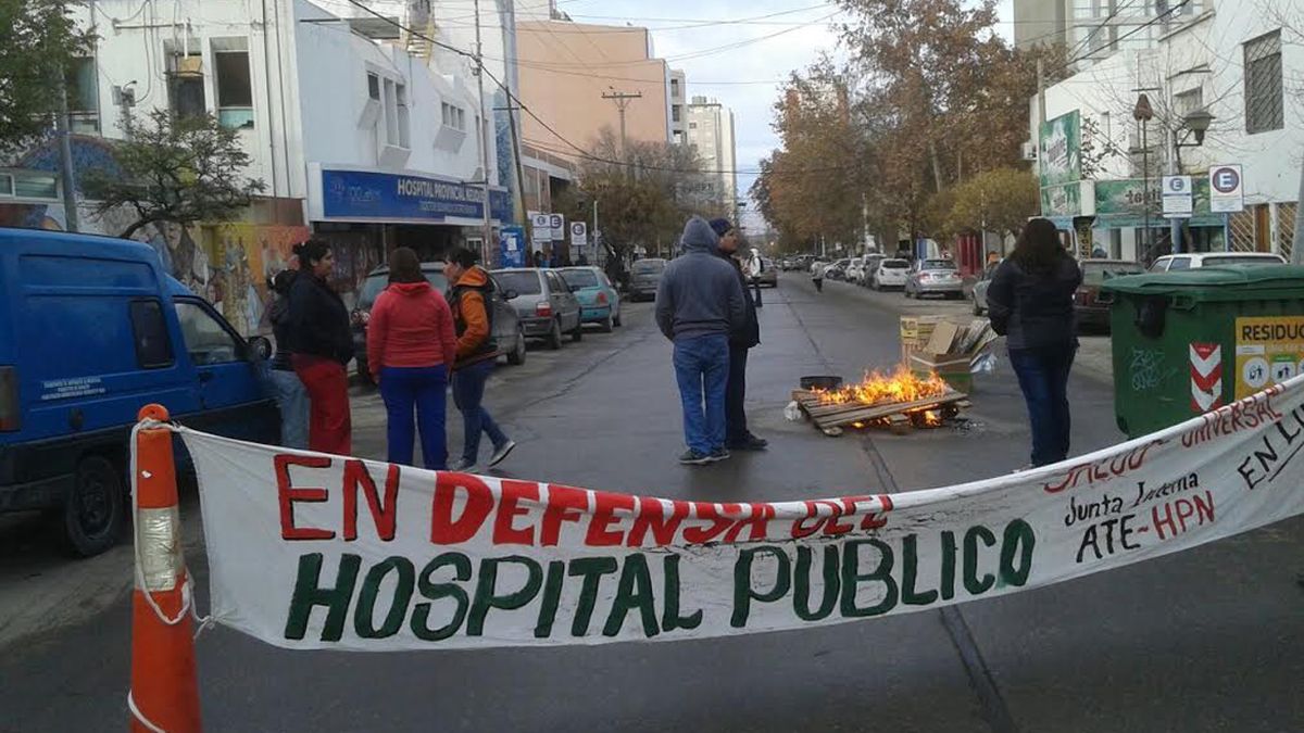 Martes de paros y reclamos en salud por falta de medicamentos e insumos