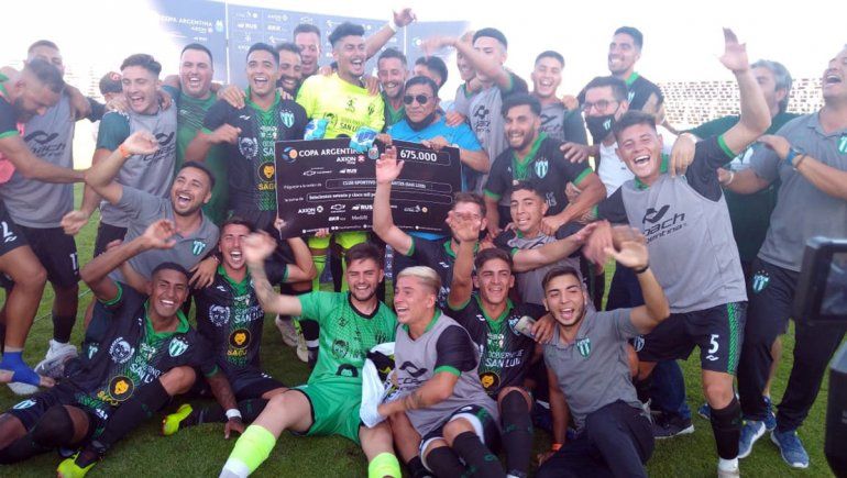 El Coloso volvió a ser el escenario de un batacazo copero