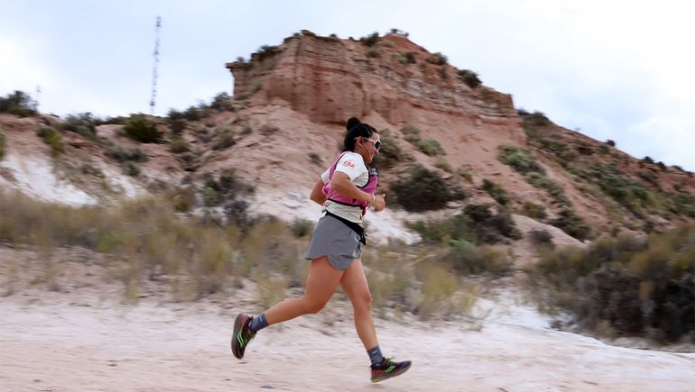 Correr por las bardas ya se trasformó en un hábito de los neuquinos. Correr por las bardas ya se trasformó en un hábito de los neuquinos.