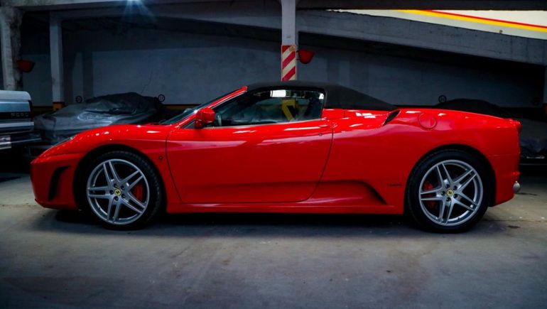 La Ferrari F430 Spider que subastará el Estado argentino. Foto: X @madorni. La Ferrari F430 Spider que subastará el Estado argentino. Foto: X @madorni.