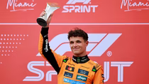 Lando Norris consiguió su primer título de pilotos. Lando Norris consiguió su primer título de pilotos.