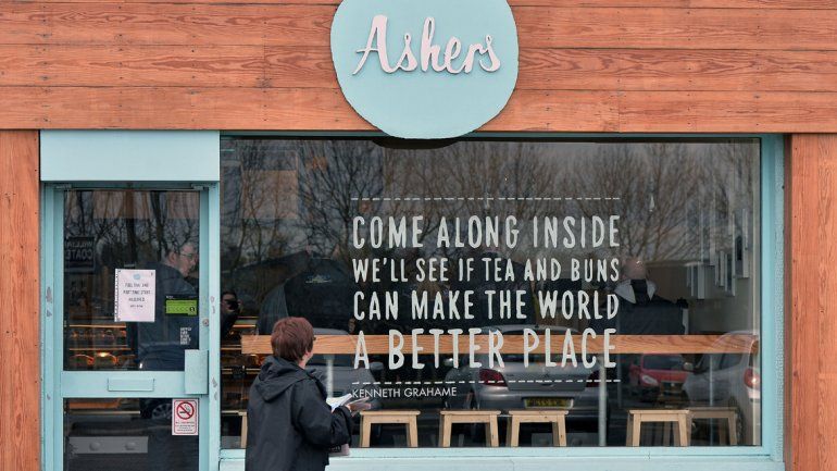 Ashers Bakery es una reconocida repostería de Belfast. Sus dueños