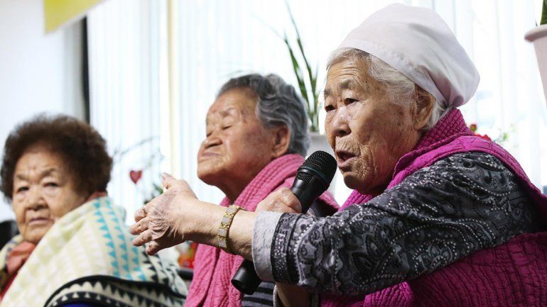Mujeres surcoreanas que fueron llevadas a Japón hace 70 años para que se convirtieran en esclavas sexuales.