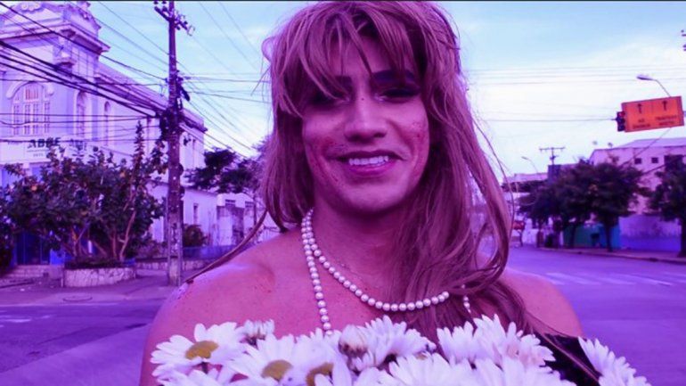 Las imágenes son terribles. La travesti