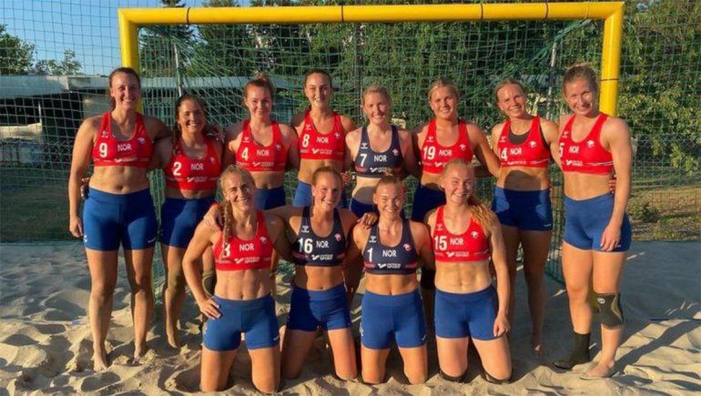 El equipo femenino noruego de handball de playa fue multado por no jugar en bikini