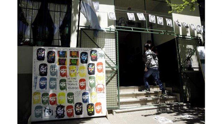 En la Escuela N° 3 de 25 de Mayo se hizo el homenaje más sentido.