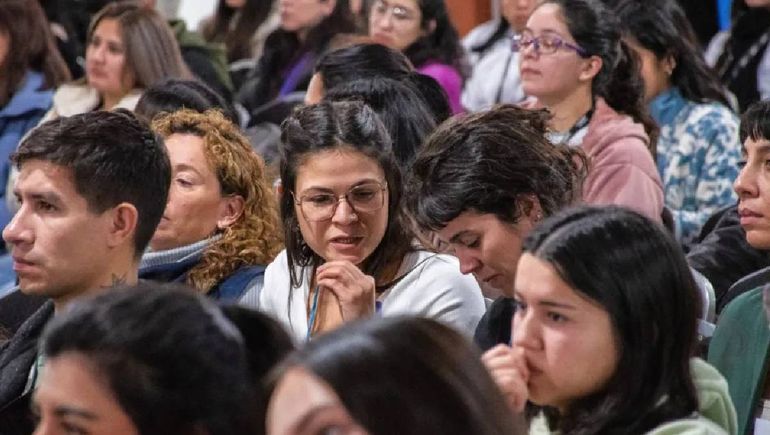 Estudiantes durante la presentación del Plan Pehuén, parte de la gestión de Educación en Neuquén. Estudiantes durante la presentación del Plan Pehuén, parte de la gestión de Educación en Neuquén.