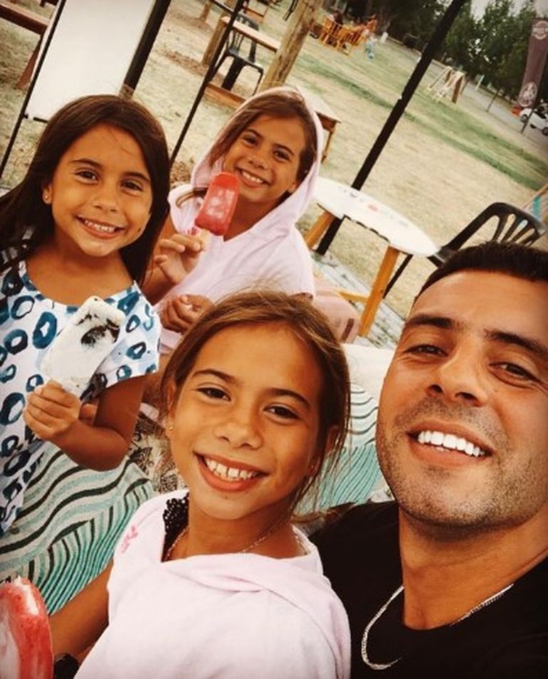 A pesar de las diferencias con Defederico, Cinthia quiere que sus hijas mantengan un buen vínculo con el padre. A pesar de las diferencias con Defederico, Cinthia quiere que sus hijas mantengan un buen vínculo con el padre.