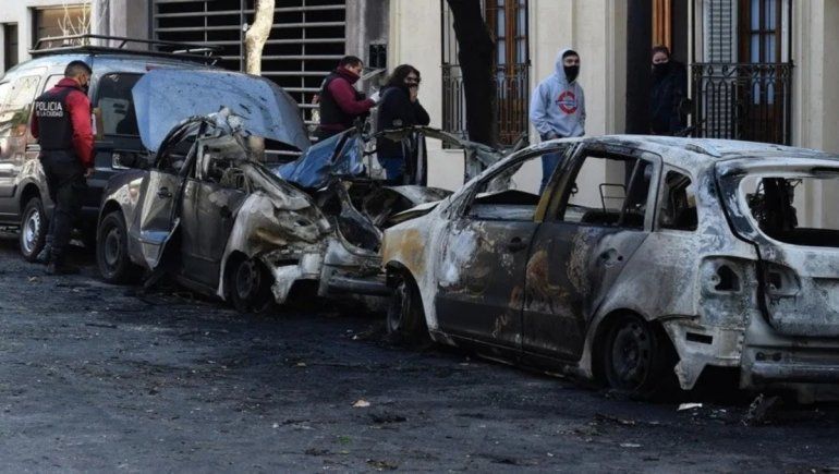 ¿Quién fue? Queman 14 vehículos durante el fin de semana