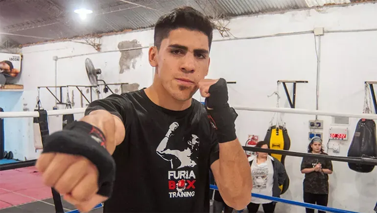 El Misil Isla va por la corona de los ligeros frente a Daneff: hora y TV