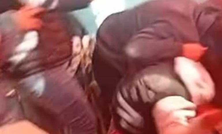 a madre de la víctima contó que la chica alcanzó a llamarla por teléfono tras la brutal agresión.