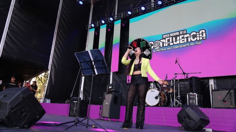 Fiesta de la Confluencia 2026: uno por uno, qué artistas tocarán en el escenario Limay | LM Neuquen Fiesta de la Confluencia 2026: uno por uno, qué artistas tocarán en el escenario Limay