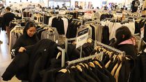Los precios de la ropa de invierno durante mayo. Los precios de la ropa de invierno durante mayo.