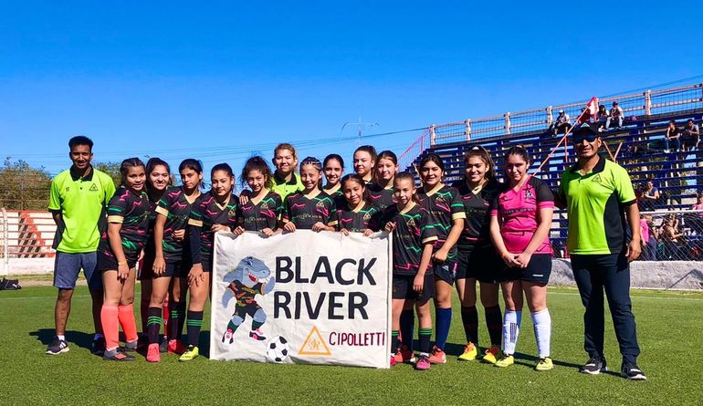 Hace un año llegaron a Cipo, crearon una academia de fútbol femenino y ahora una liga