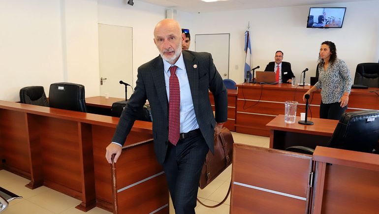 El fiscal Pablo Vignaroli se tomó revancha y u tribunal le dio la razón tras un polémico cruce con un juez en la última etapa de admisibilidad de información en el juicio de cesura.