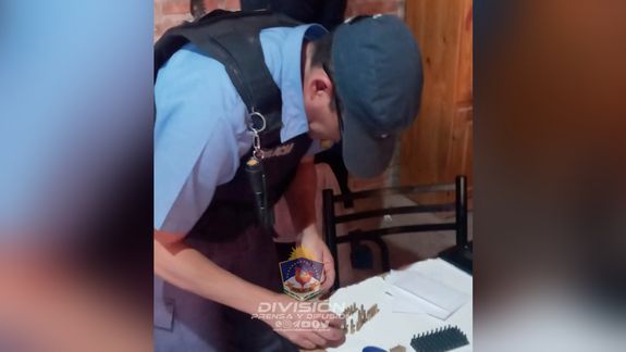 Balaceras en Centenario: un detenido con secuestro de municiones y un arma casera