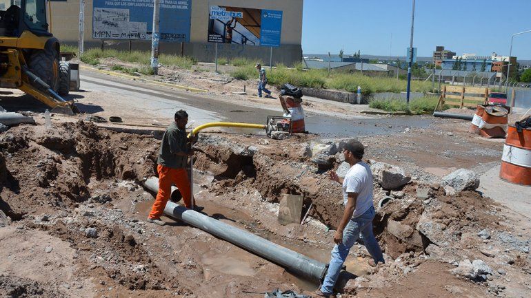 El EPAS, duro con la Muni por las roturas provocadas por las obras el Metrobús