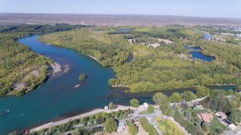 La isla gigante que quedó en el medio de dos provincias