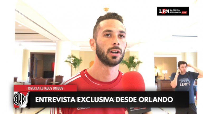 El delantero habría hecho un mal movimiento con una pelota.