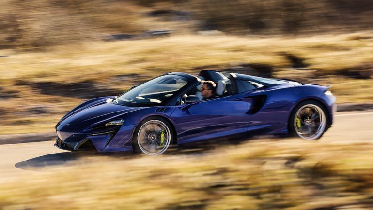 McLaren Artura Spider. McLaren Artura Spider.