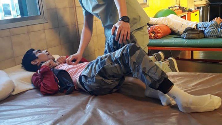 Tras la brutal golpiza, Facundo ya comenzó con su rehabilitación