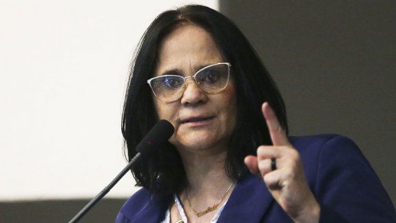 Ministra brasileña: Las niñas son violadas porque no usan calzones