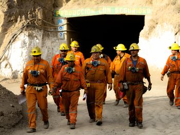 La minería consolidó en abril su cuarto mes consecutivo de crecimiento acelerado con un alza del 17,1%.