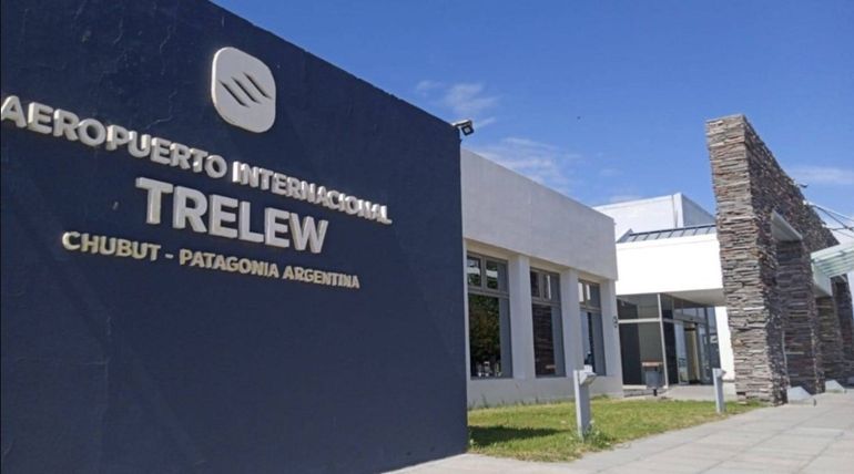 Aeropuerto Almirante Zar, de Trelew. Aeropuerto Almirante Zar, de Trelew.