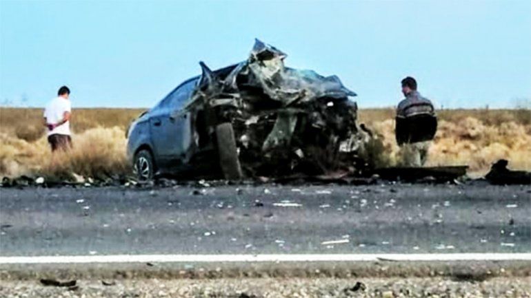 Cuatro muertos en un tremendo accidente frontal sobre la Ruta 151