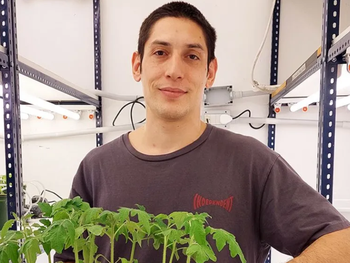 Un joven de Neuquén viajará a Francia por un innovador proyecto. Un joven de Neuquén viajará a Francia por un innovador proyecto.