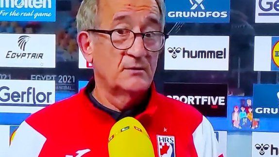 Escándalo: el DT de Croacia renunció en vivo tras la derrota con Argentina