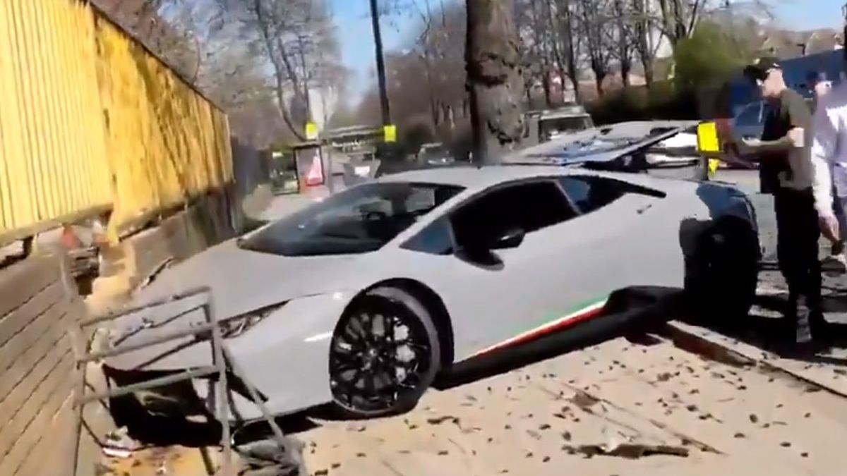 Por canchero, un joven destrozó su Lamborghini