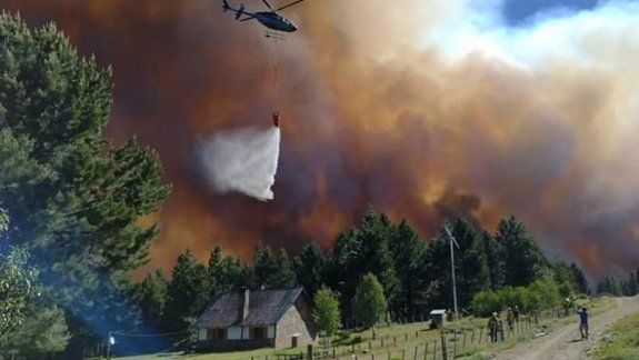 El viento no da tregua en Aluminé: ya van 6 mil hectáreas quemadas