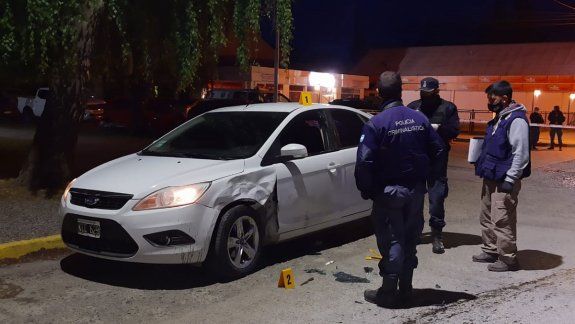 Chocó y apuñaló al actual de su ex pareja: la víctima está grave
