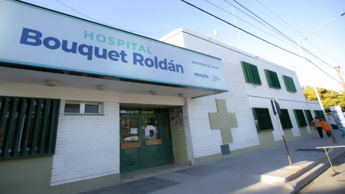 Renunciaron la directora y el vicedirector del Hospital Bouquet Roldán: ¿Qué pasó?