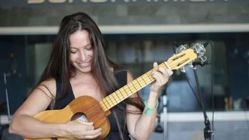 dejo la abogacia para dedicarse a la musica y abrio el escenario mayor dejo la abogacia para dedicarse a la musica y abrio el escenario mayor