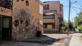 un hombre fue baleado en medio de un tiroteo en el barrio la paz un hombre fue baleado en medio de un tiroteo en el barrio la paz