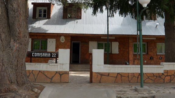 Grave denuncia de abuso policial sacude a Zapala