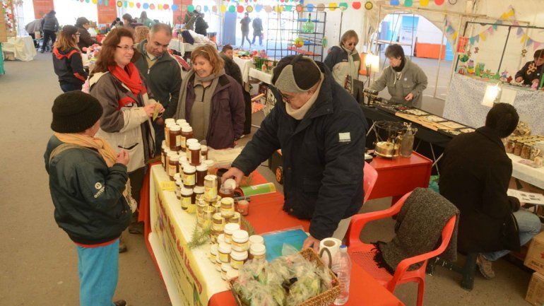 Los vecinos aprovecharon el feriado para darse una vuelta por el predio.