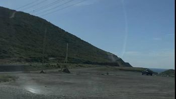 Comodoro Rivadavia: así se ve el cerro Chenque hoy. Del mástil solo quedó la carpeta de cemento. Comodoro Rivadavia: así se ve el cerro Chenque hoy. Del mástil solo quedó la carpeta de cemento.