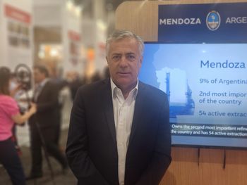 El gobernador de Mendoza, Alfredo Cornejo, presentó el potencial de su provincia en Houston.
