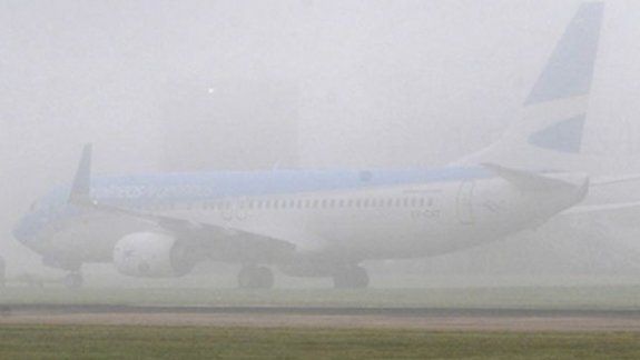 Por la niebla en Aeroparque