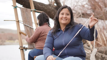 dos hermanas mapuches, guardianas de la herencia cultural neuquina