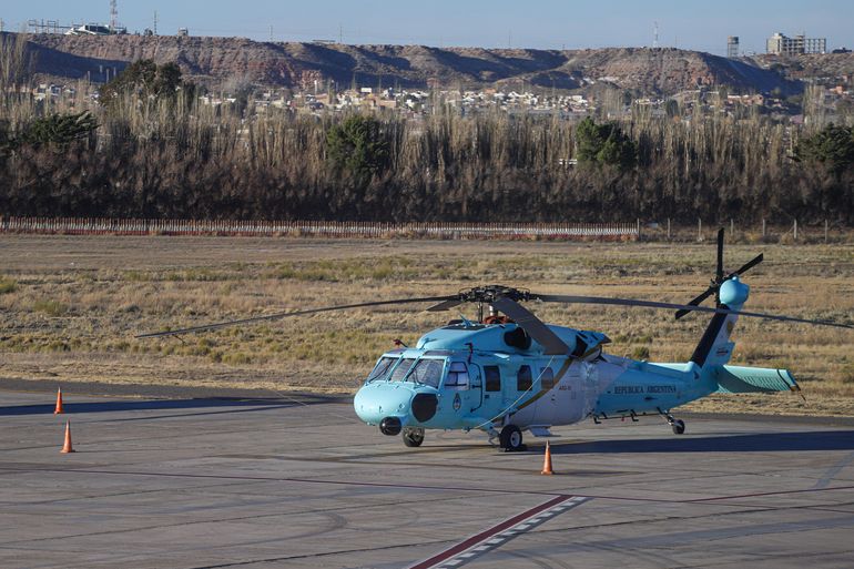 Los helicópteros de Presidencia de la Nación ya están en el aeropuerto de Neuquén. Los helicópteros de Presidencia de la Nación ya están en el aeropuerto de Neuquén.
