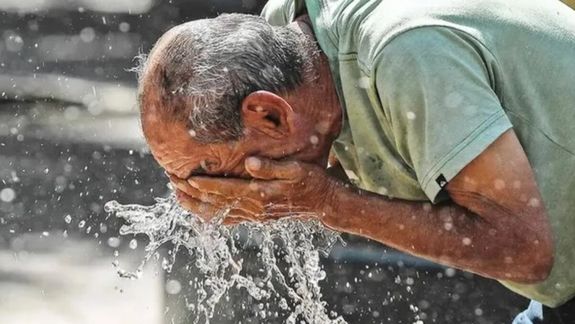 Los especialistas indican que tras el paso del sistema, se espera un brusco descenso térmico en otras zonas del país.
