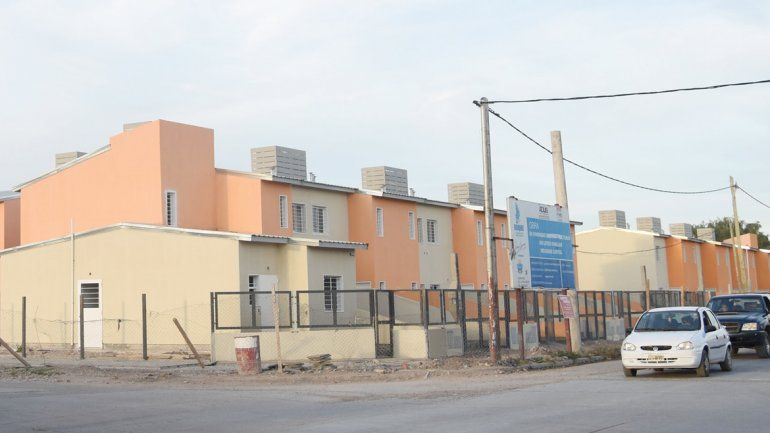 En la ciudad de Neuquén se prevé la construcción de 143 casas a través del convenio firmado con la Secretaría de Vivienda de la Nación.&nbsp;