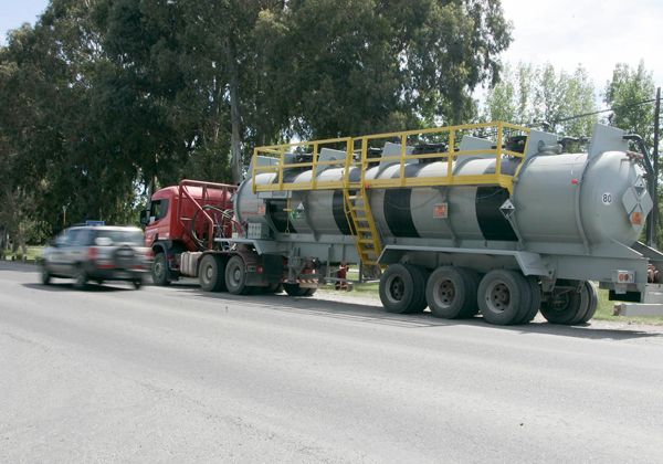 El tránsito radiactivo es un peligro latente en Ruta 7