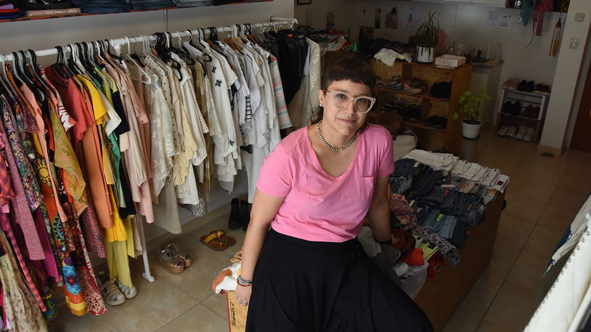 Cambió los aviones por la moda circular: conocé a Agustina